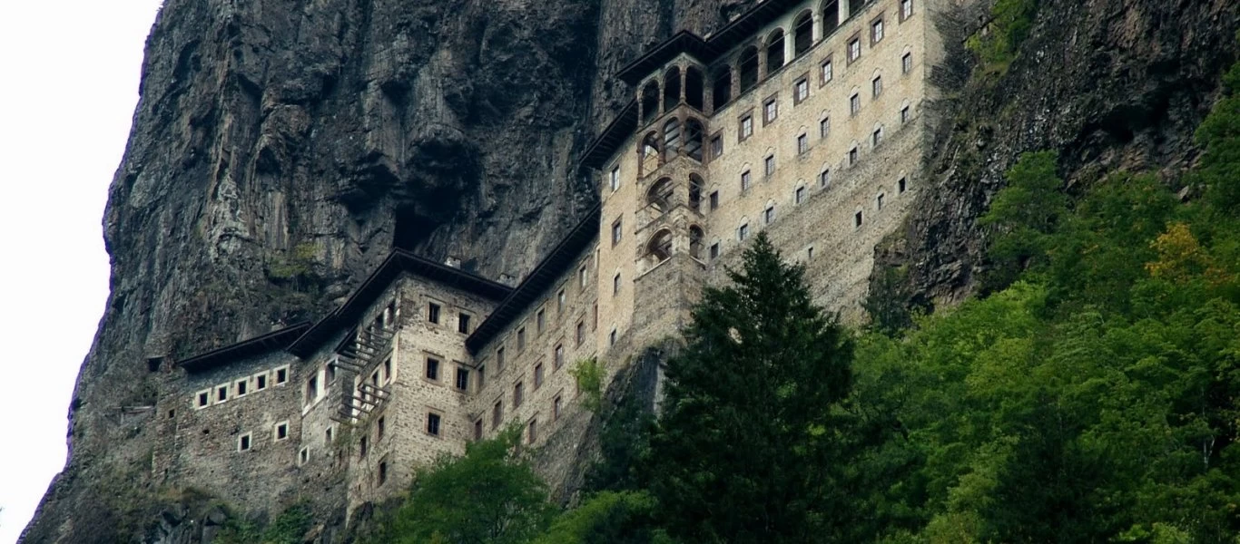 Εξτρεμιστές στην Θράκη ζητούν το άνοιγμα της Παναγίας Σουμελά ως ισλαμικού ιεροδιδασκαλείου: «Να διαβάσουμε το Κοράνι»